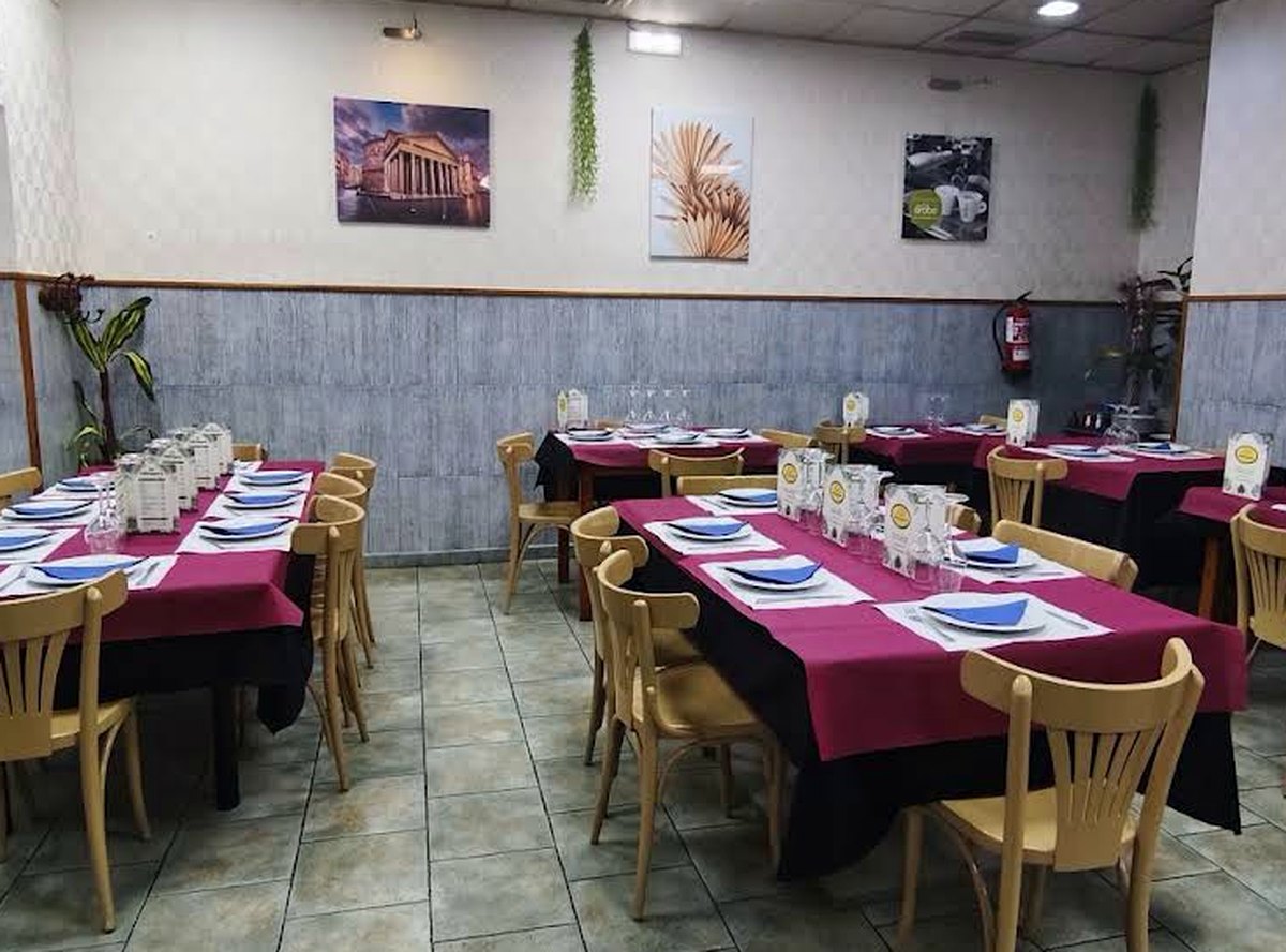 Comedor interior de La Faltriquera
